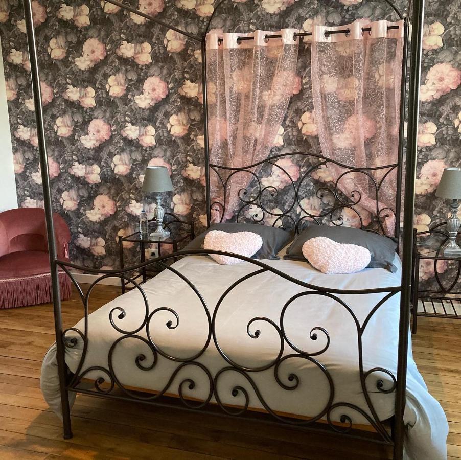 Chateau De La Bouchatte Chambre Les Roses Chazemais Dış mekan fotoğraf